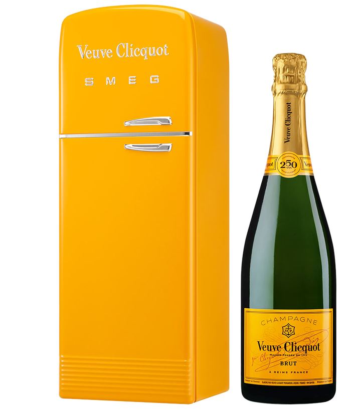 Veuve+Smeg.JPG