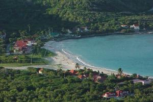 les-ilets-aeriel-beach