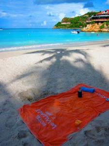 shadows-on-the-beach-excellent